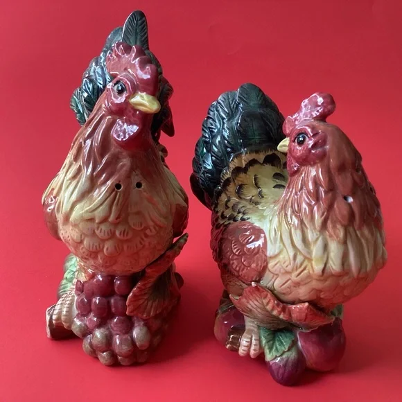 Colorful Fitz & Floyd Rooster Hen salt & Pepper Set - Picture 6 of 9